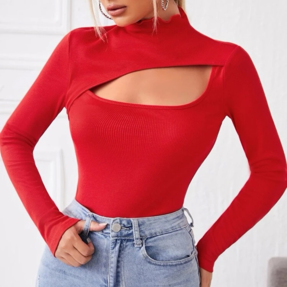 Long Sleeve Cut Out Top (Red)